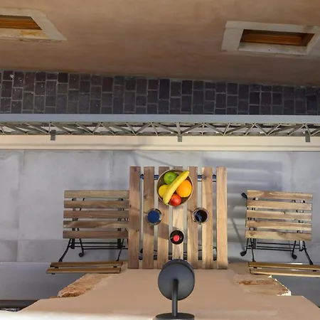 Διαμέρισμα Pennys House - 2 Separate *