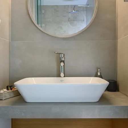 Pennys House - 2 Separate *