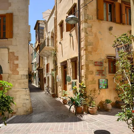 Daire Penny's Old Town Hanya