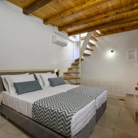 Pennys House - 2 Separate