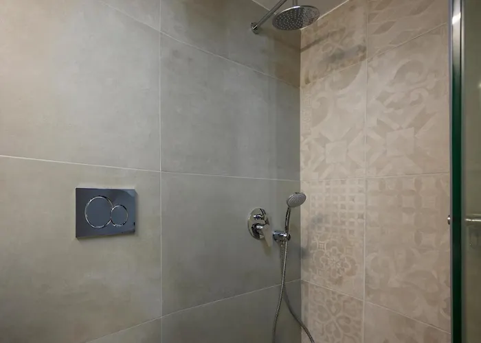 Penny's Old Town Apartment *